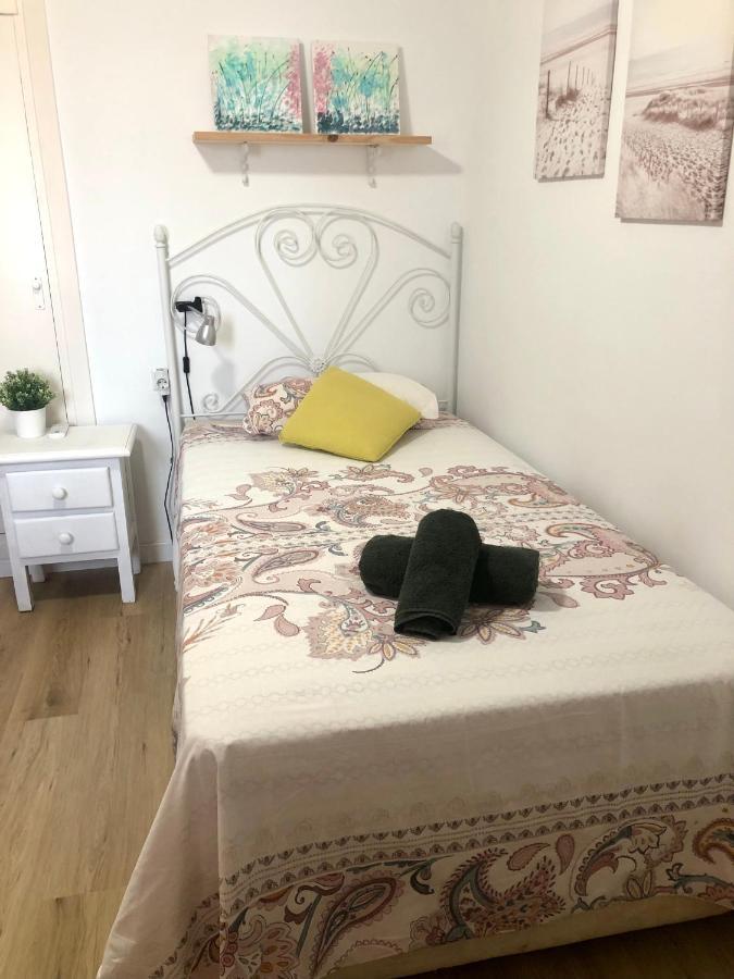 Habitacion Con Smart Tv En Piso Compartido Con Bano Privado O Compartido Malaga Sol Esterno foto